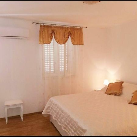 Apartman Perina Trogir Exterior foto